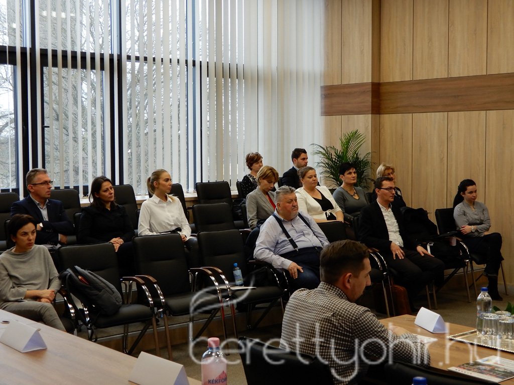 HURO Közigazgatási híd 07